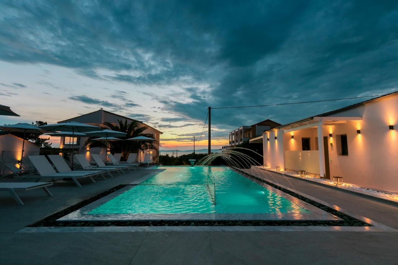 Pachis Escape Suites Dış mekan fotoğraf