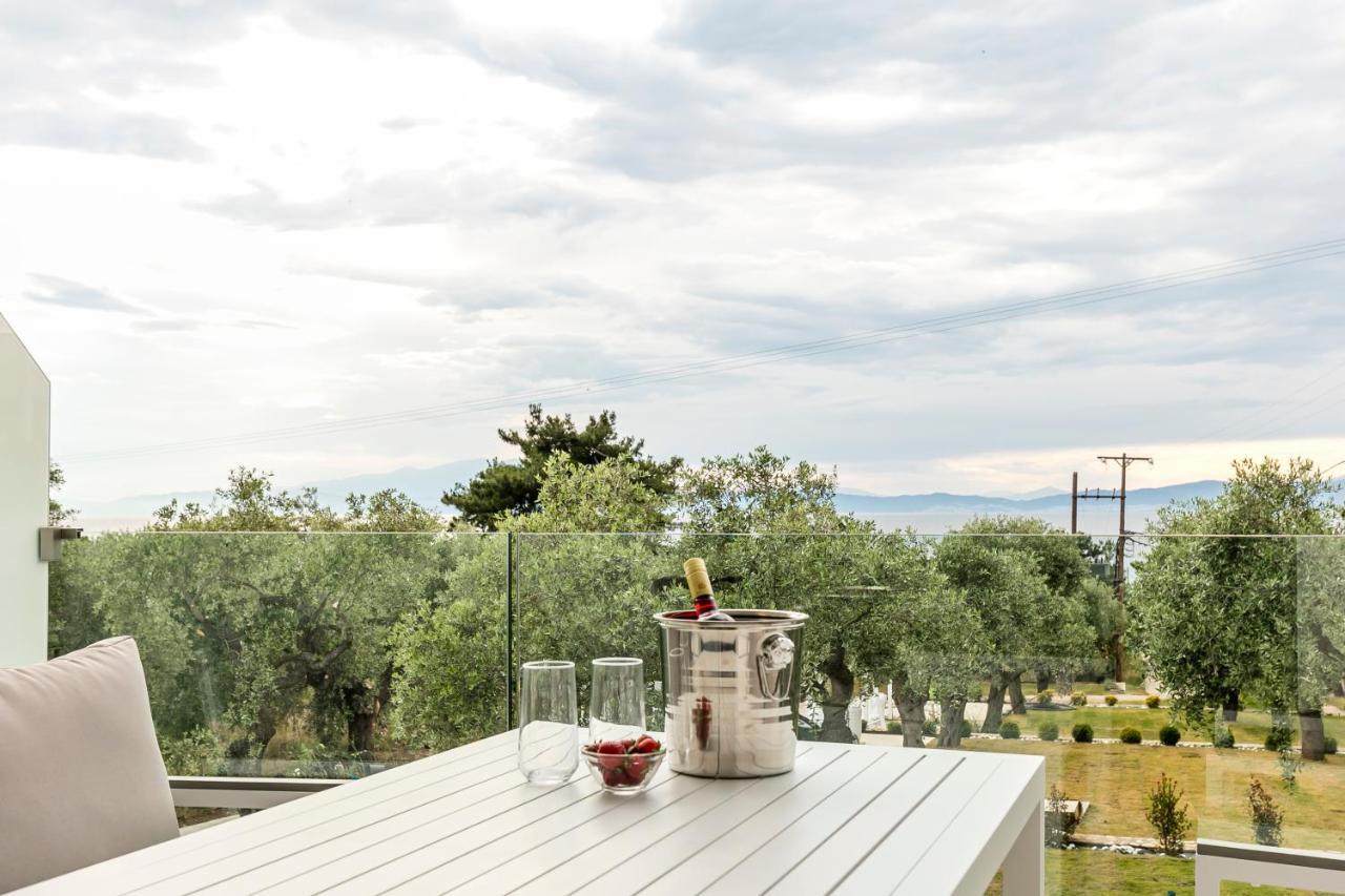 Pachis Escape Suites Dış mekan fotoğraf