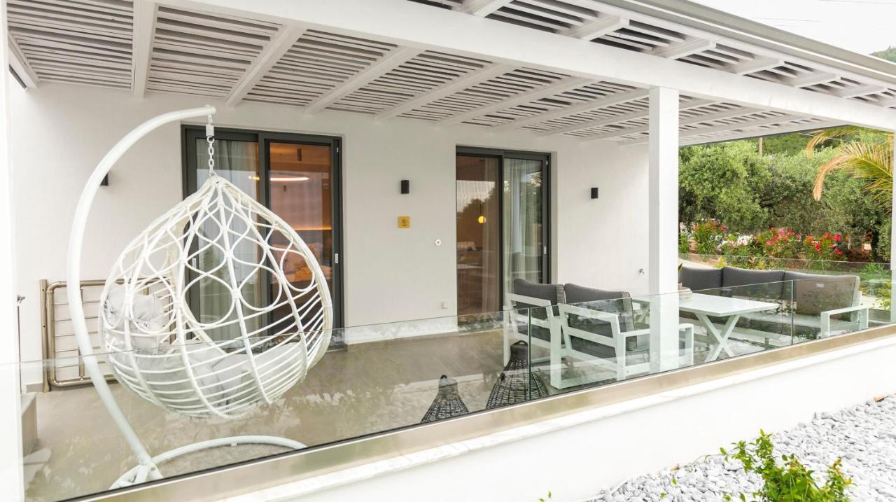 Pachis Escape Suites Dış mekan fotoğraf