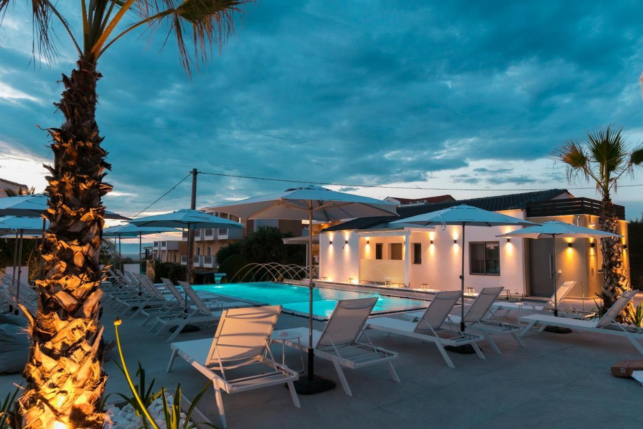 Pachis Escape Suites Dış mekan fotoğraf