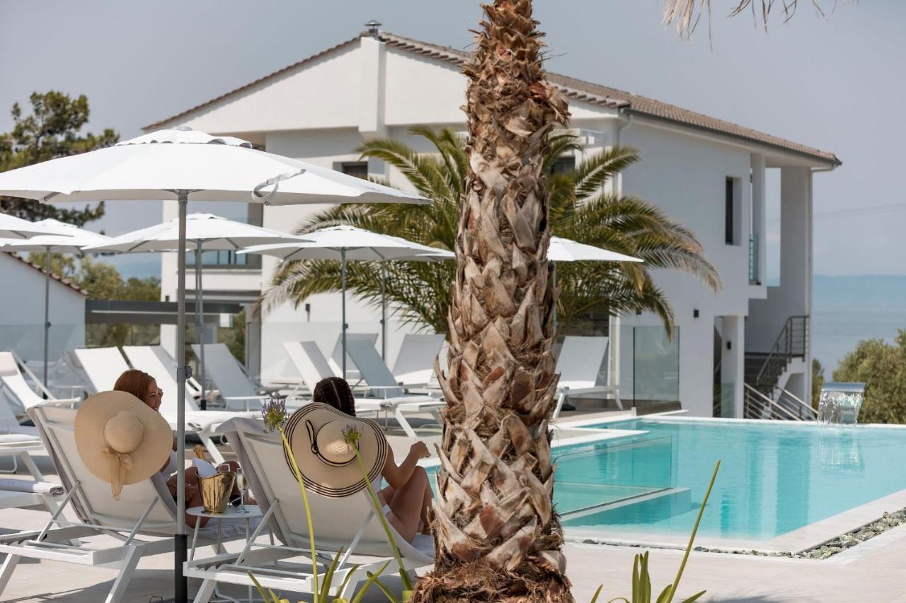 Pachis Escape Suites Dış mekan fotoğraf