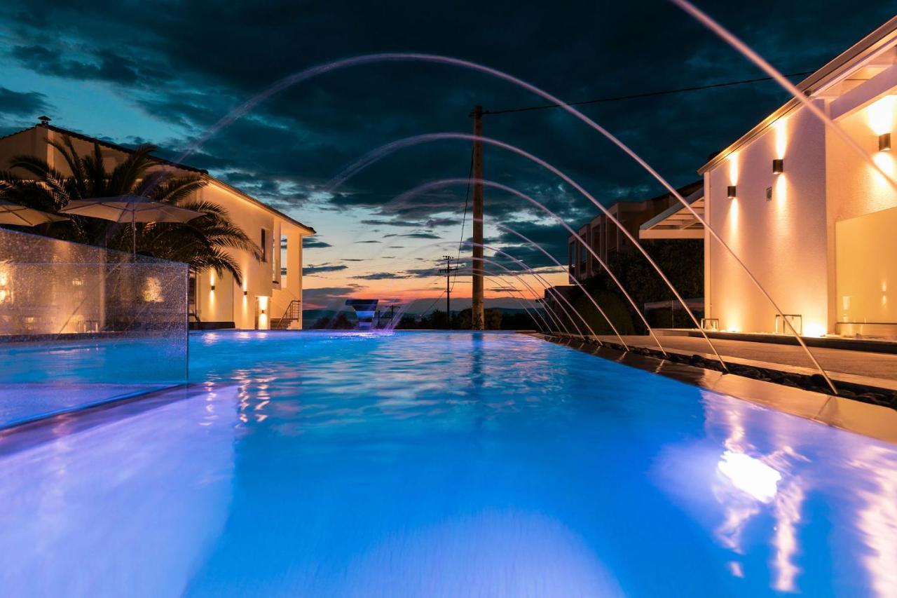 Pachis Escape Suites Dış mekan fotoğraf