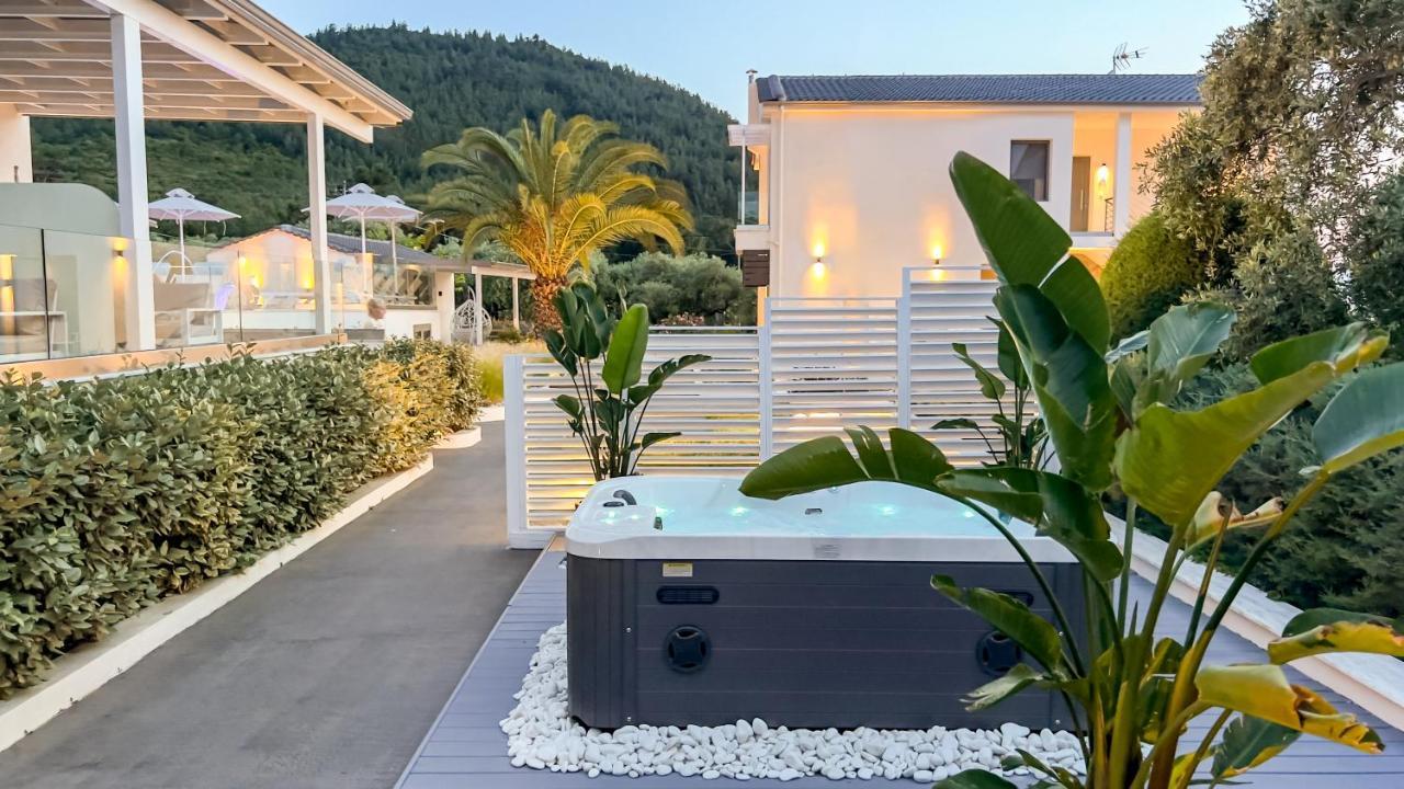 Pachis Escape Suites Dış mekan fotoğraf